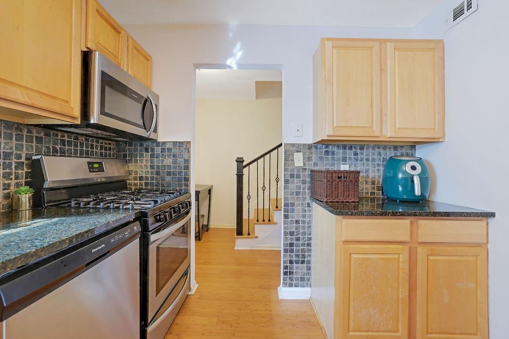 5678 Kingsport Drive, Sandy Springs, Georgia image 14