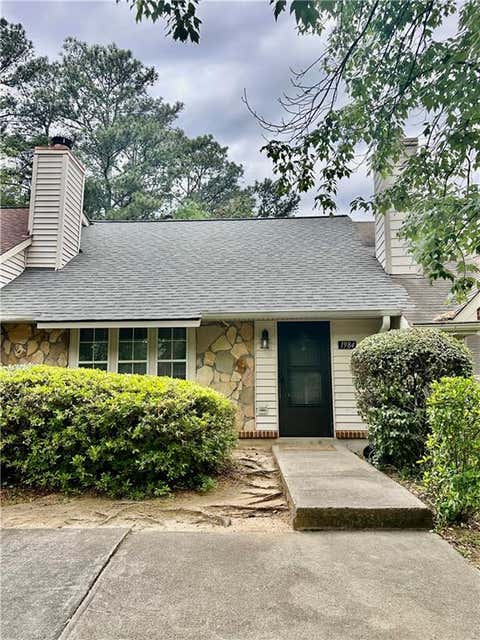 Townhouse For Sale - 1984 Cheatham Woods Drive<br/> Marietta, GA 30008
