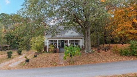 A home in Cedartown