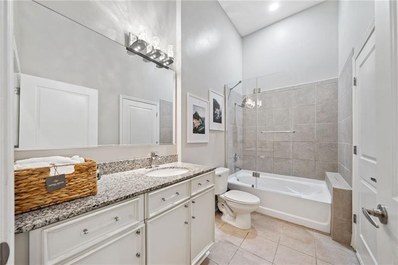 44 Peachtree Place NW 528
