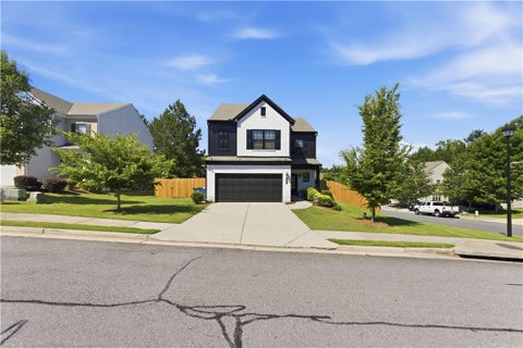 Homes For Sale - 1386 Image Xing Xing<br/> Gwinnett County, Lawrenceville, GA 30045