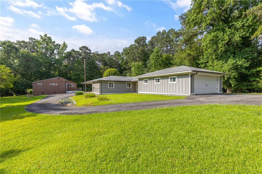 4847 Lakewood Drive