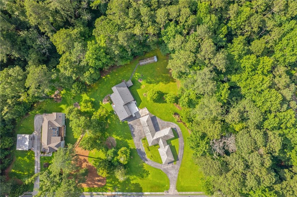 4847 Lakewood Drive