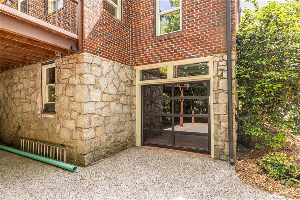 588 Oakdale Road, Atlanta, Georgia image 33