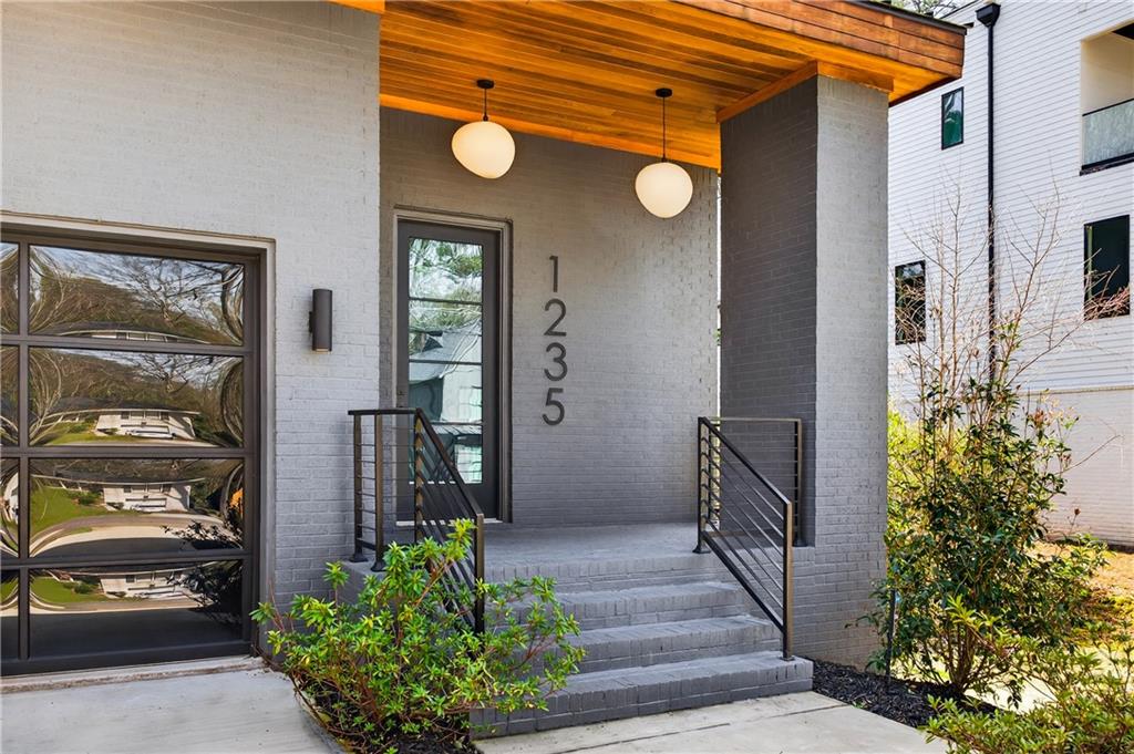 1235 Mayfair Drive NE