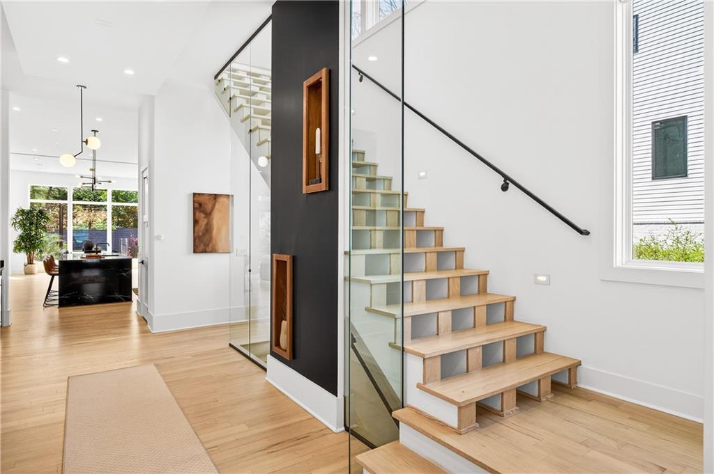 1235 Mayfair Drive NE