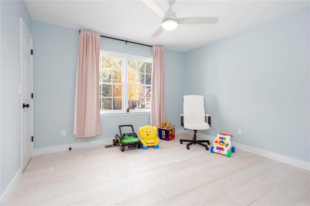 Zachary Woods - Residential