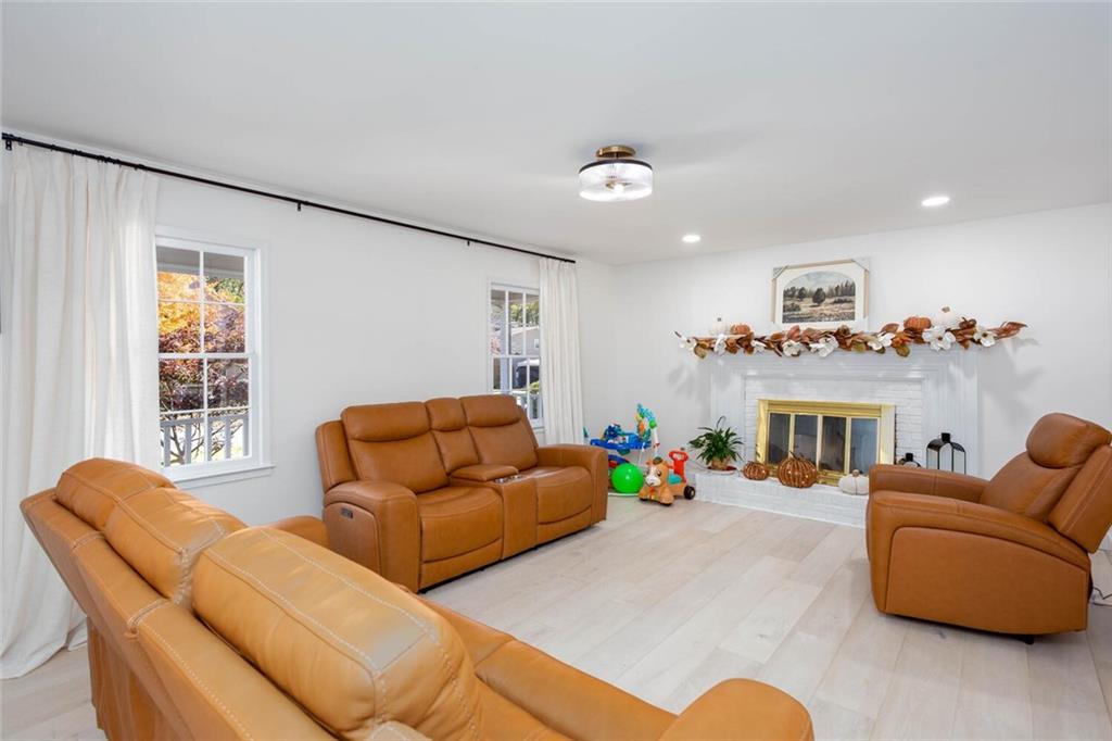 Zachary Woods - Residential