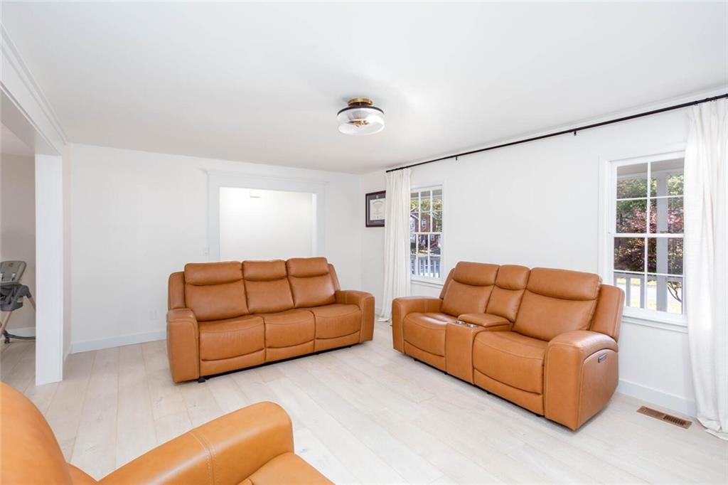 Zachary Woods - Residential