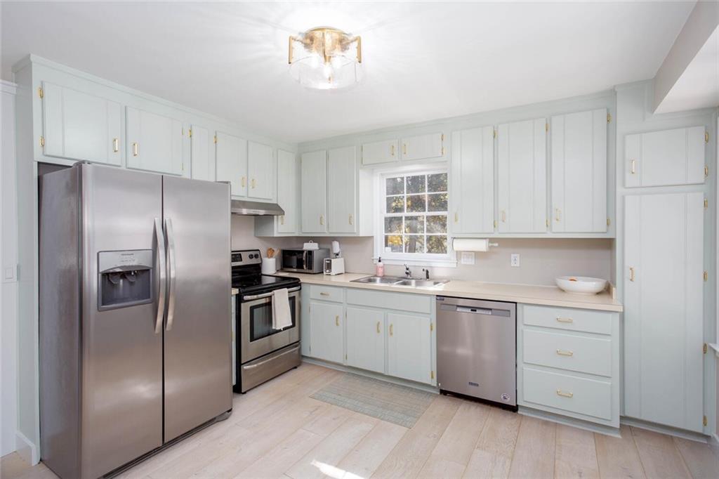 Zachary Woods - Residential