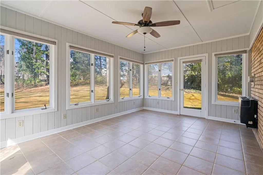 Roswell, Georgia 30075, United States, 3 Bedrooms Bedrooms, ,3 BathroomsBathrooms,Residential,Pending,1027