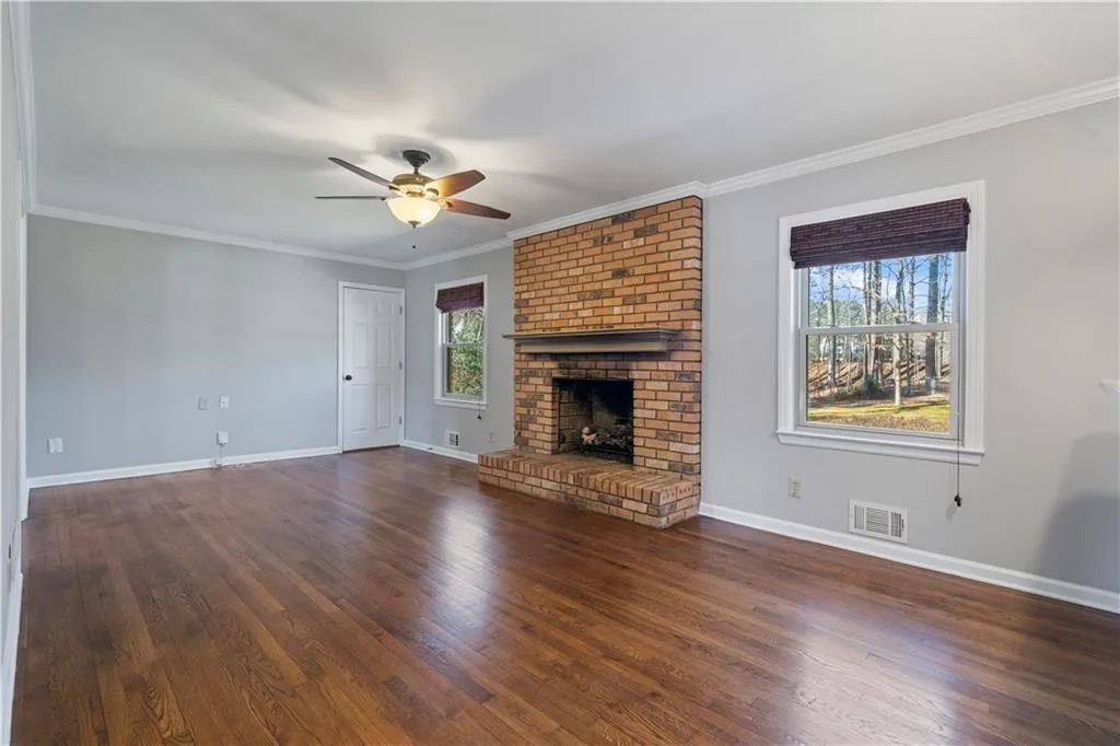 Roswell, Georgia 30075, United States, 3 Bedrooms Bedrooms, ,3 BathroomsBathrooms,Residential,Pending,1027