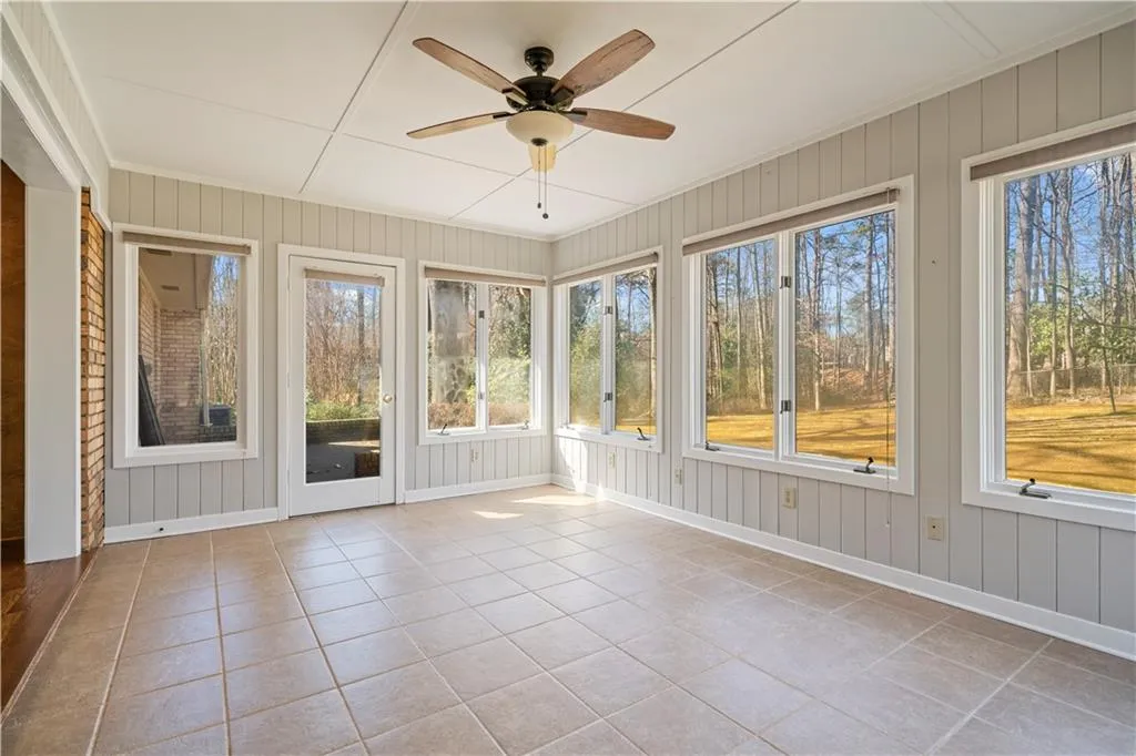 Roswell, Georgia 30075, United States, 3 Bedrooms Bedrooms, ,3 BathroomsBathrooms,Residential,Pending,1027