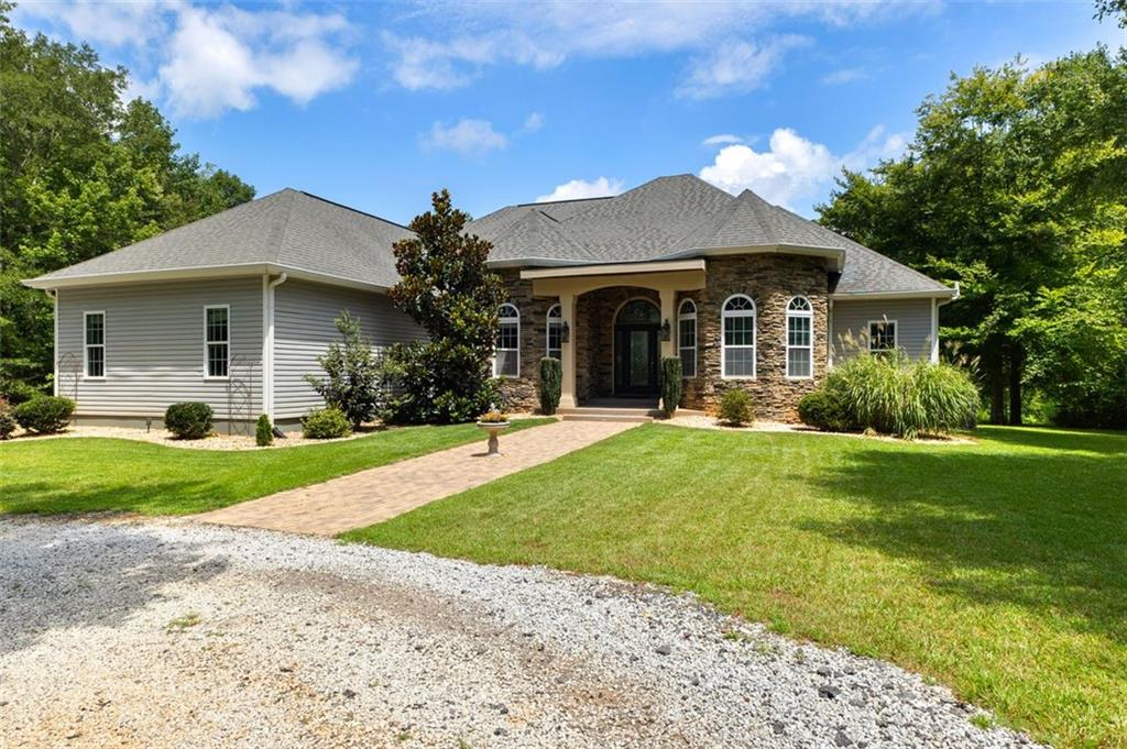 1452 Redwine Road