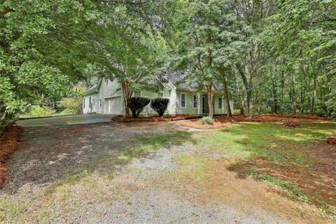 Homes For Sale - 615 New Hope Road<br/> Fayetteville, GA 30214