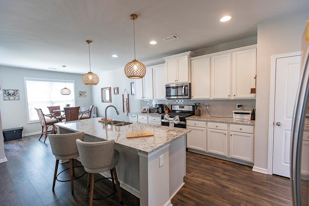 740 Lakeview Bend Circle