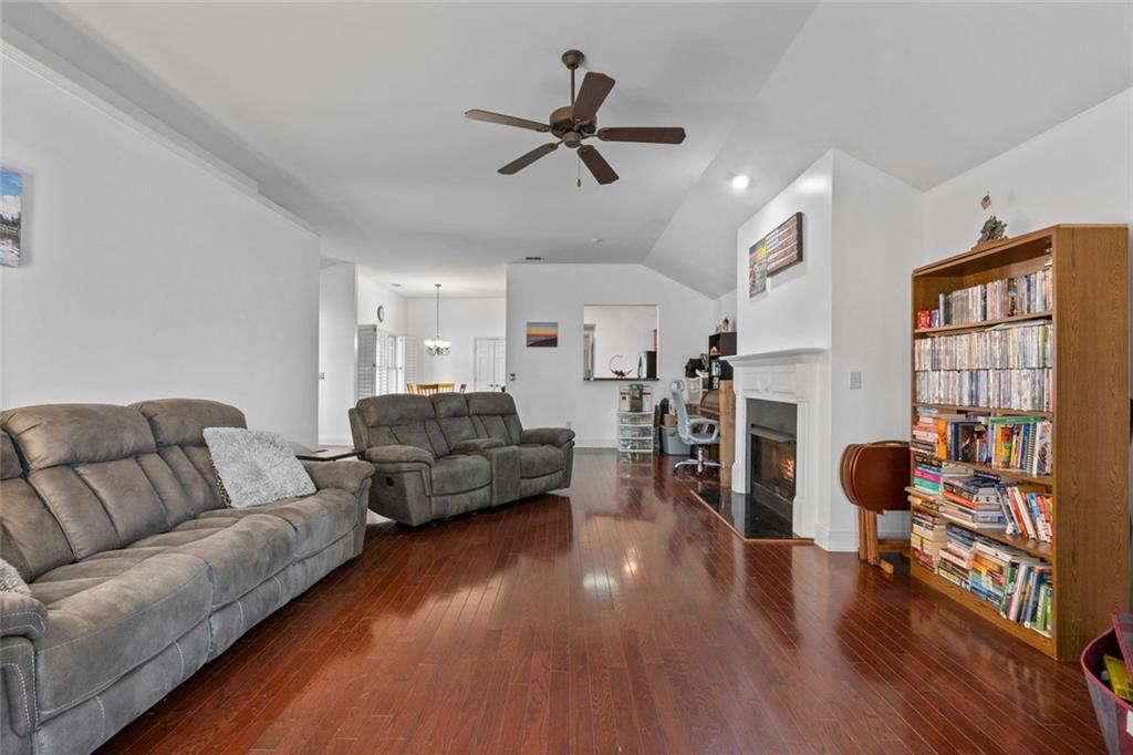 THE COTTAGES OF HERON BAY - Residential