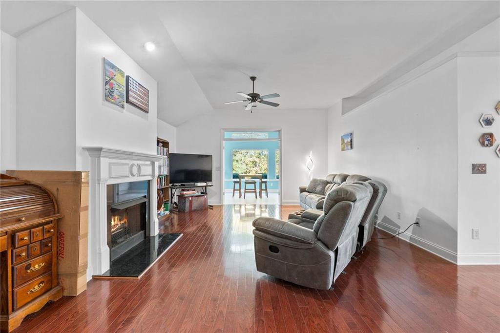 THE COTTAGES OF HERON BAY - Residential