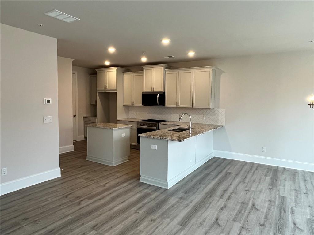 Crestwood - Residential