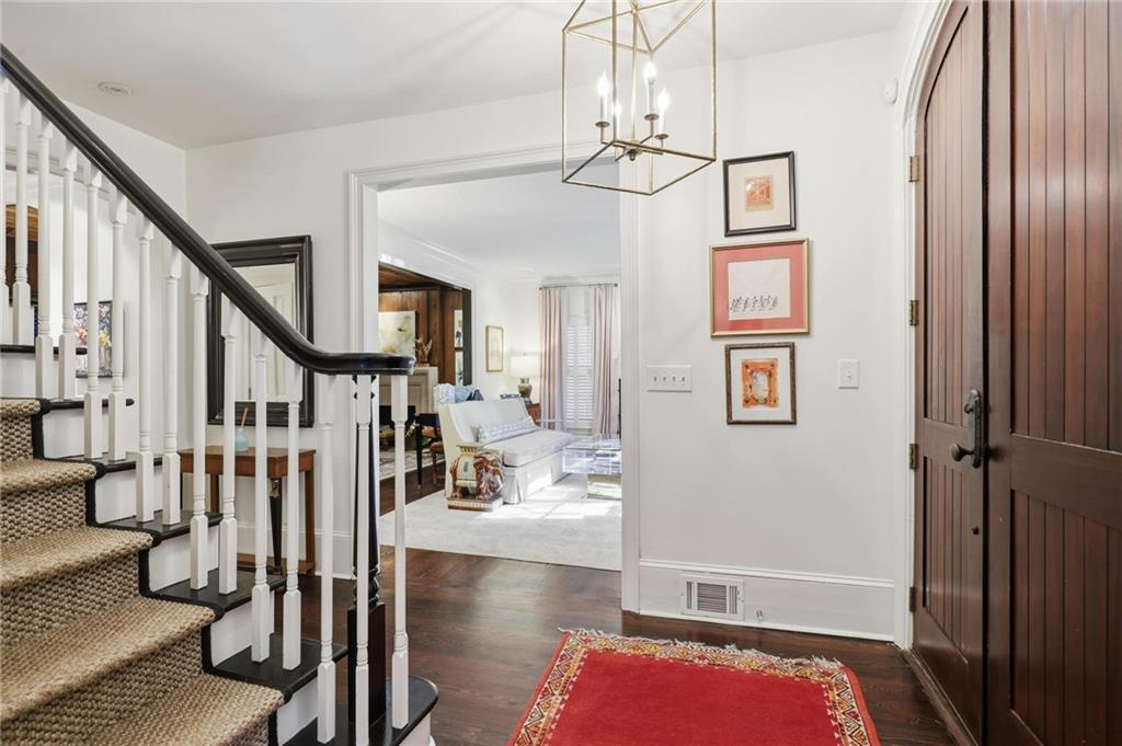 2586 Hyde Manor Drive NW