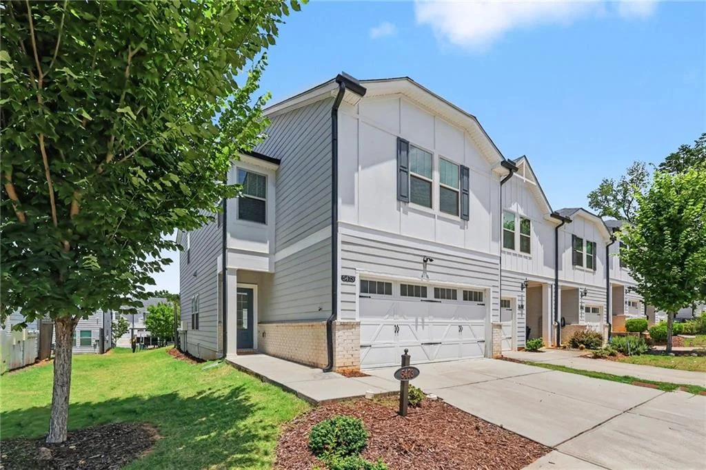 5473 Plain Field Lane