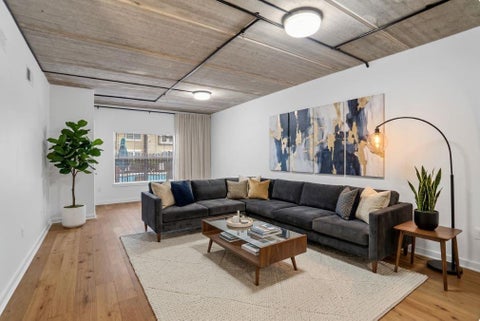 Condo For Sale - 800 Peachtree Street #2104<br/> Atlanta, GA 30308