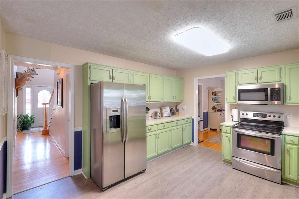 Vinnys Lake - Residential