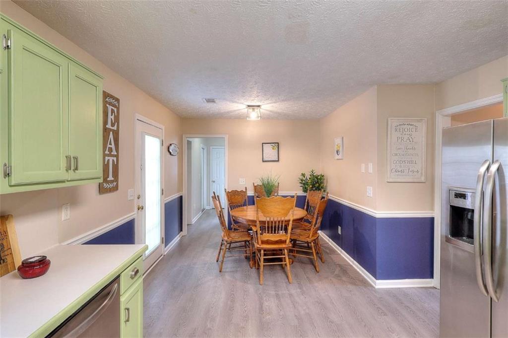 Vinnys Lake - Residential