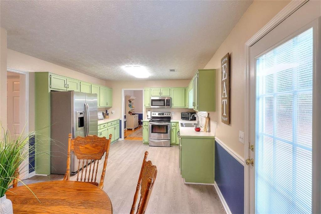 Vinnys Lake - Residential