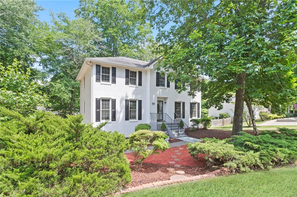 3320 Devaughn Drive NE