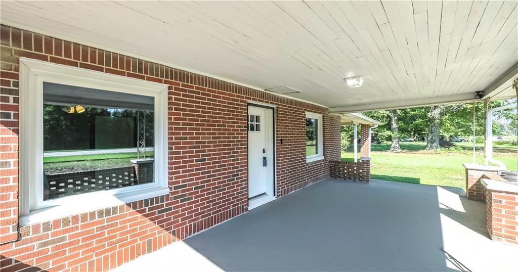2986 Hilltop Dr