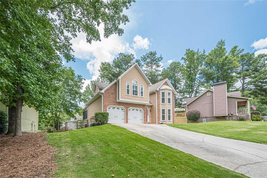 3258 WOODCLIFF Way