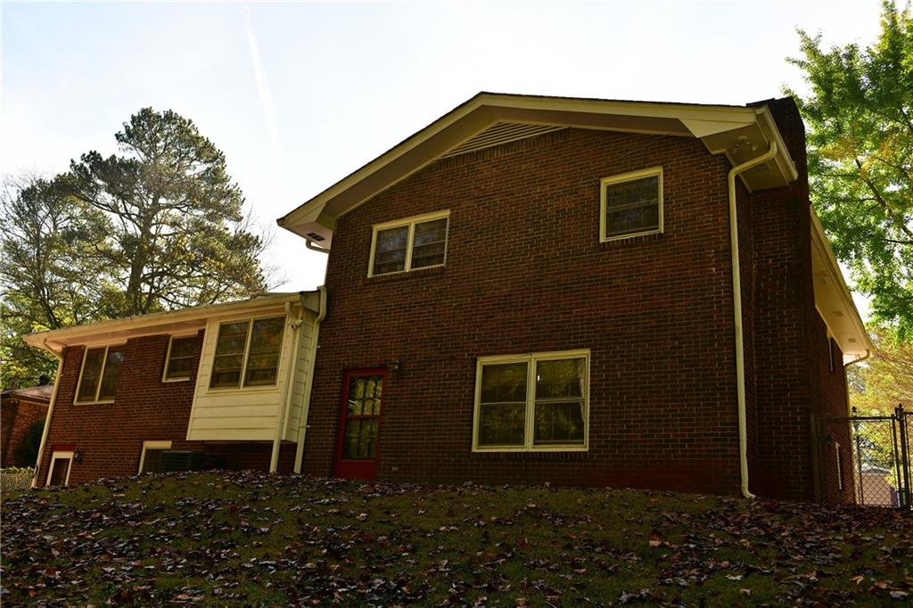 2071 Carthage Road, Tucker, Georgia image 3