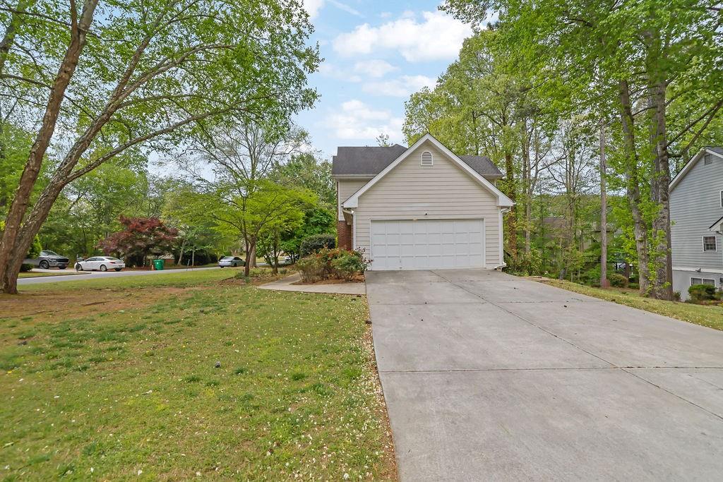 7037 Waters Edge Drive, Stone Mountain, Georgia image 5