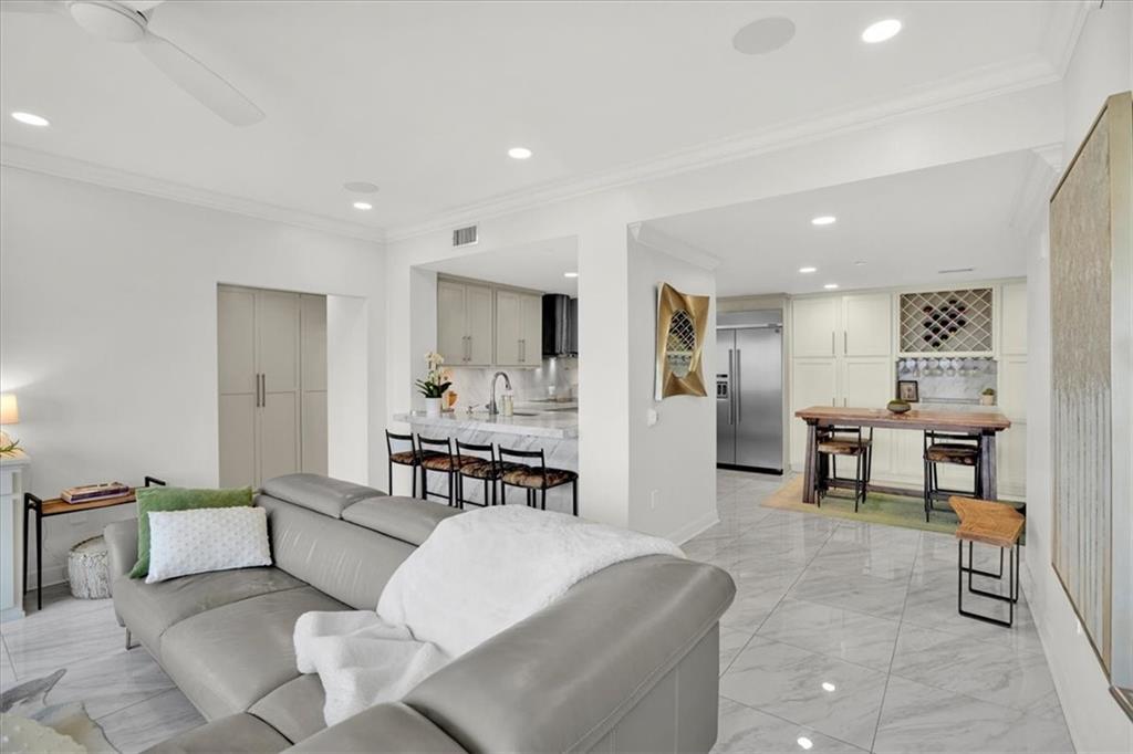 195 14th Street NE 2806