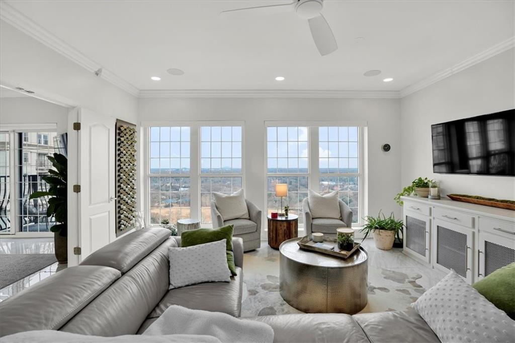 195 14th Street NE 2806