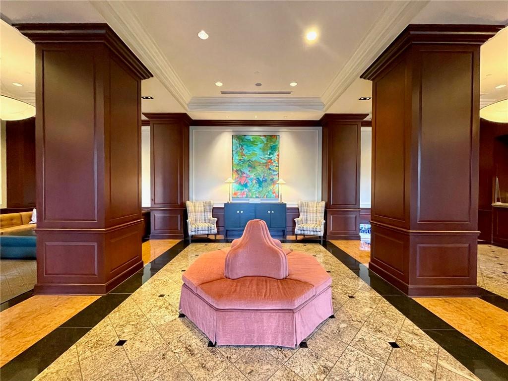 195 14th Street NE 2806