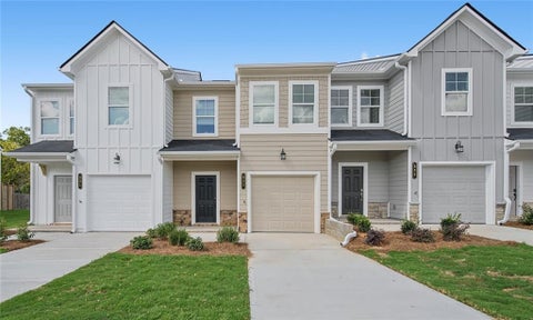 Townhouse For Sale - 323 Rolling Green Road<br/> Adairsville, GA 30103