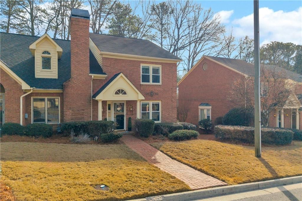 Photo of 2705 Holcomb Springs Drive, Alpharetta, GA 30022 (MLS # 7704143)
