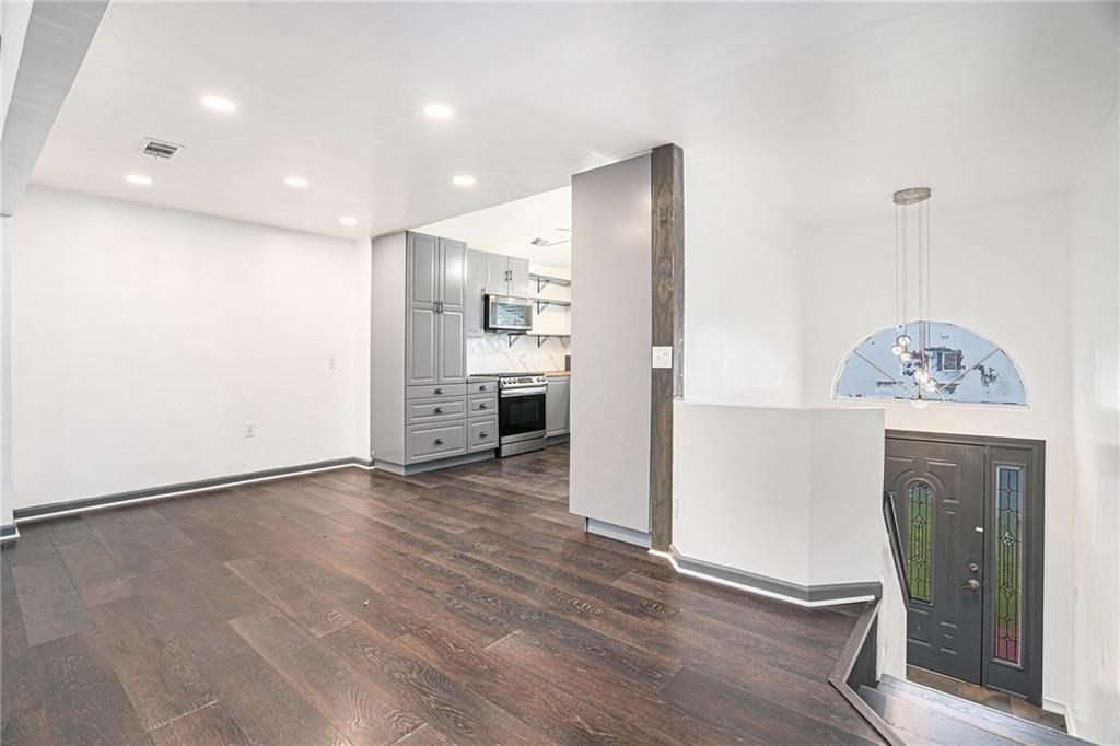 4208 Mistymorn Point