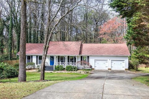 Homes For Sale - 120 Summerfield Drive<br/> Alpharetta, GA 30022