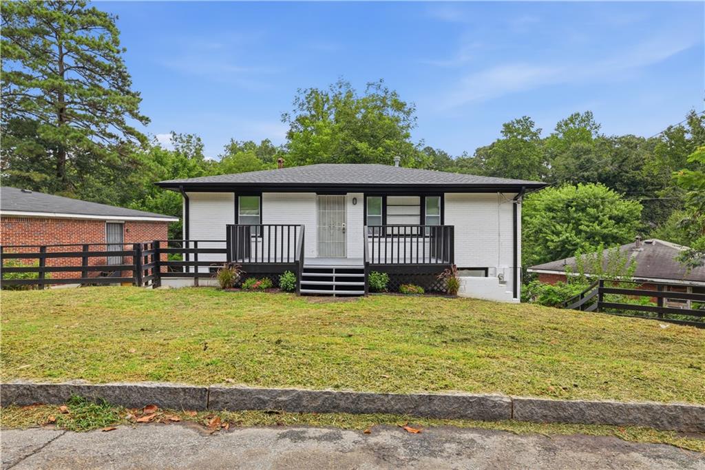 111 Victor Circle NW