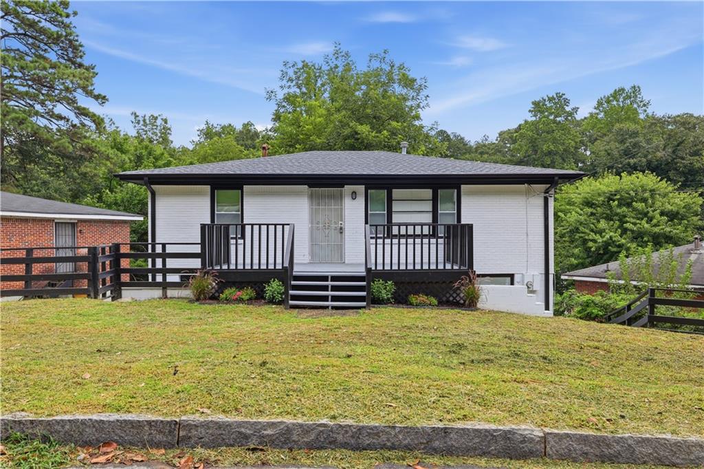 111 Victor Circle NW