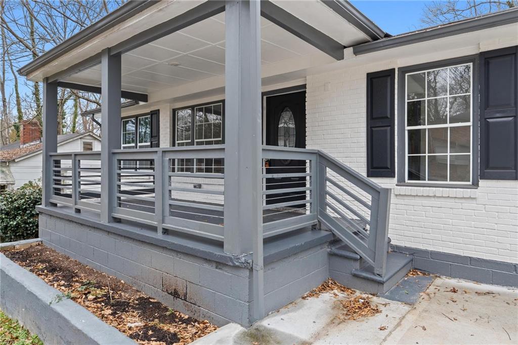 170 Stanhope Circle NW