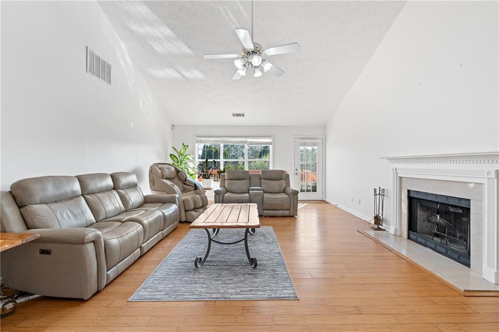 3503 Dunbar Lane, Suwanee, Georgia image 12