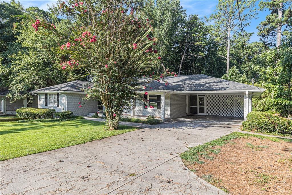 2378 Shallowford Road NE