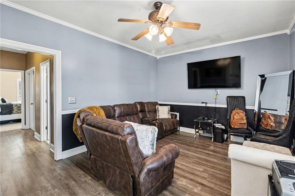 449 Glouchester Drive