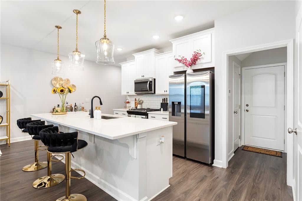 3730 Silvery Way