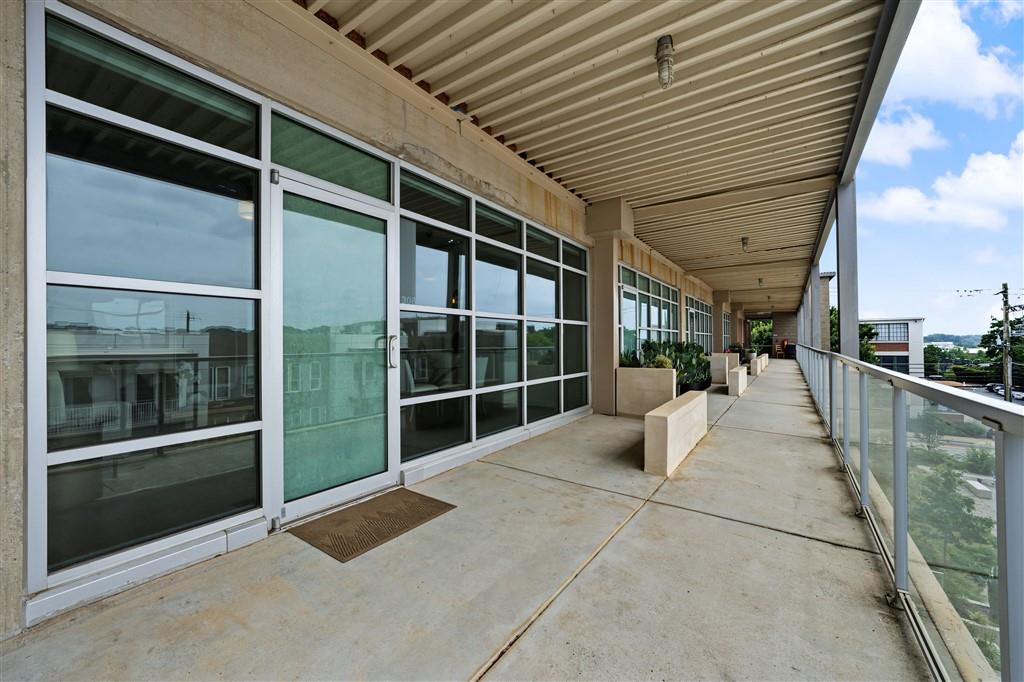890 Memorial Drive SE 306