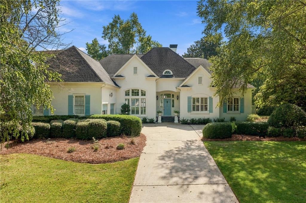 170 Helmsley Drive NE